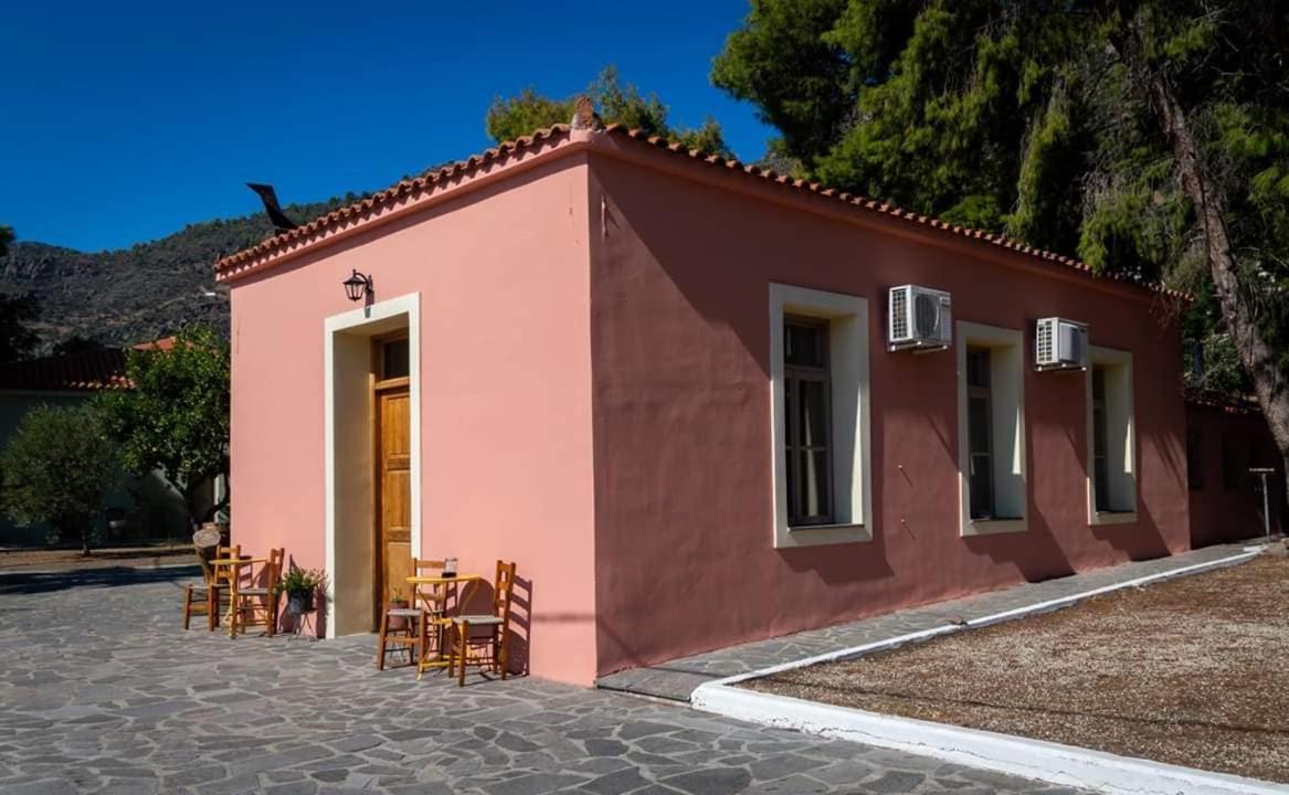 Arsinoe - Cosy Guesthouse- Méthana Екстериор снимка